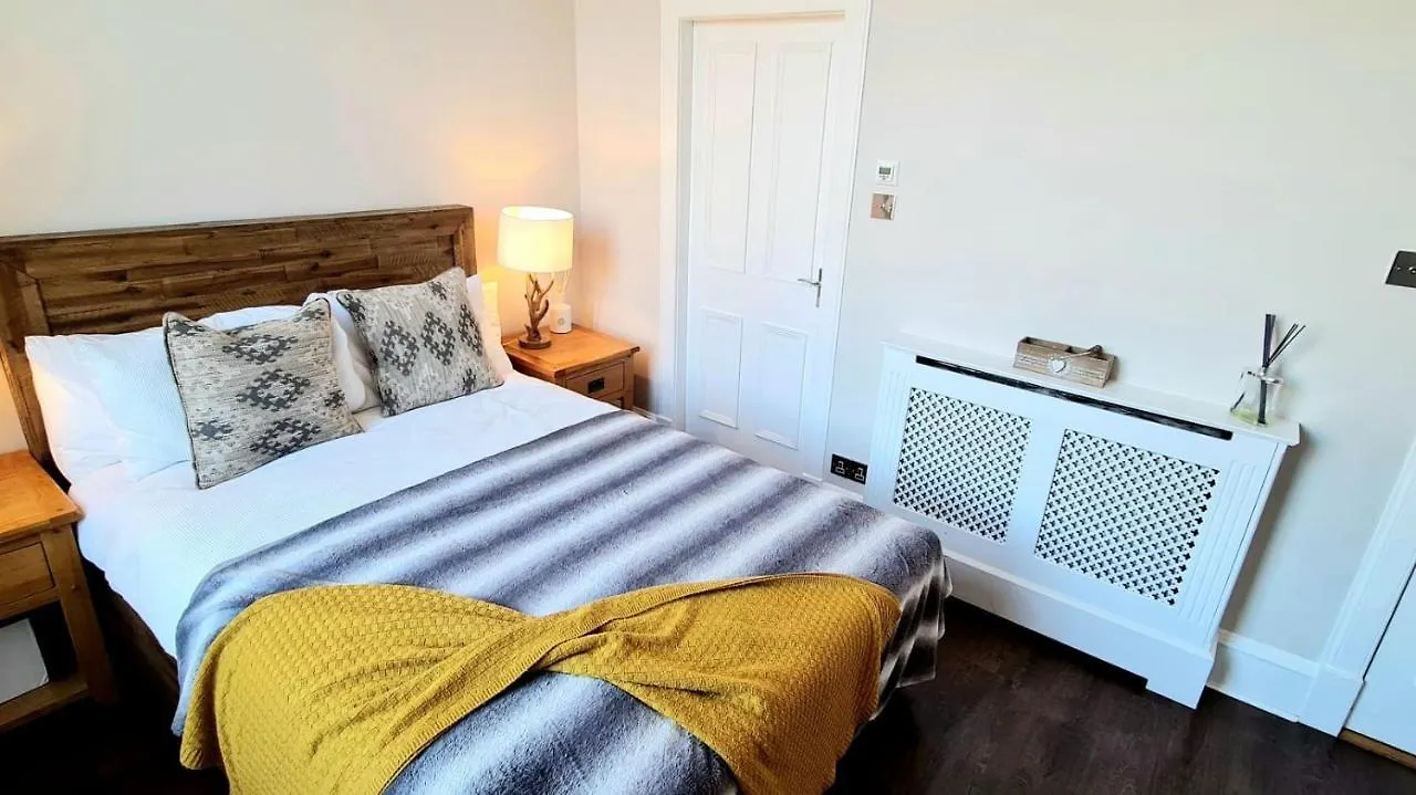 Stunning 2 Bedroom Georgian Apartment Edinburgh