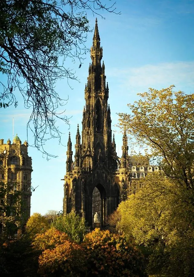 Stunning 2 Bedroom Georgian Apartment Edinburgh