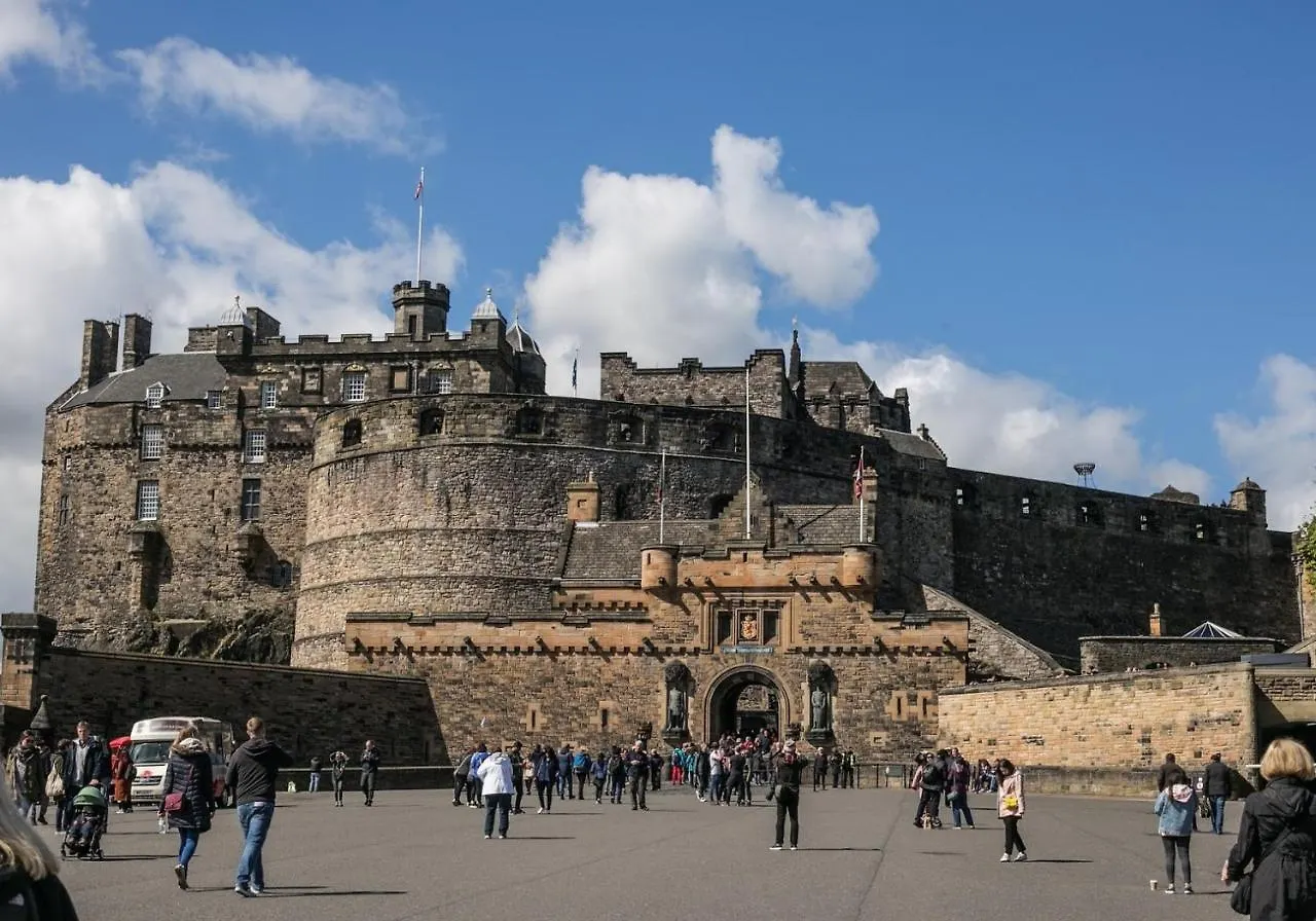 Stunning 2 Bedroom Georgian Apartment Edinburgh United Kingdom